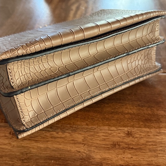 Rare Etienne Aigner small boxy embossed leather evening bag with chain strap - Picture 4 of 9